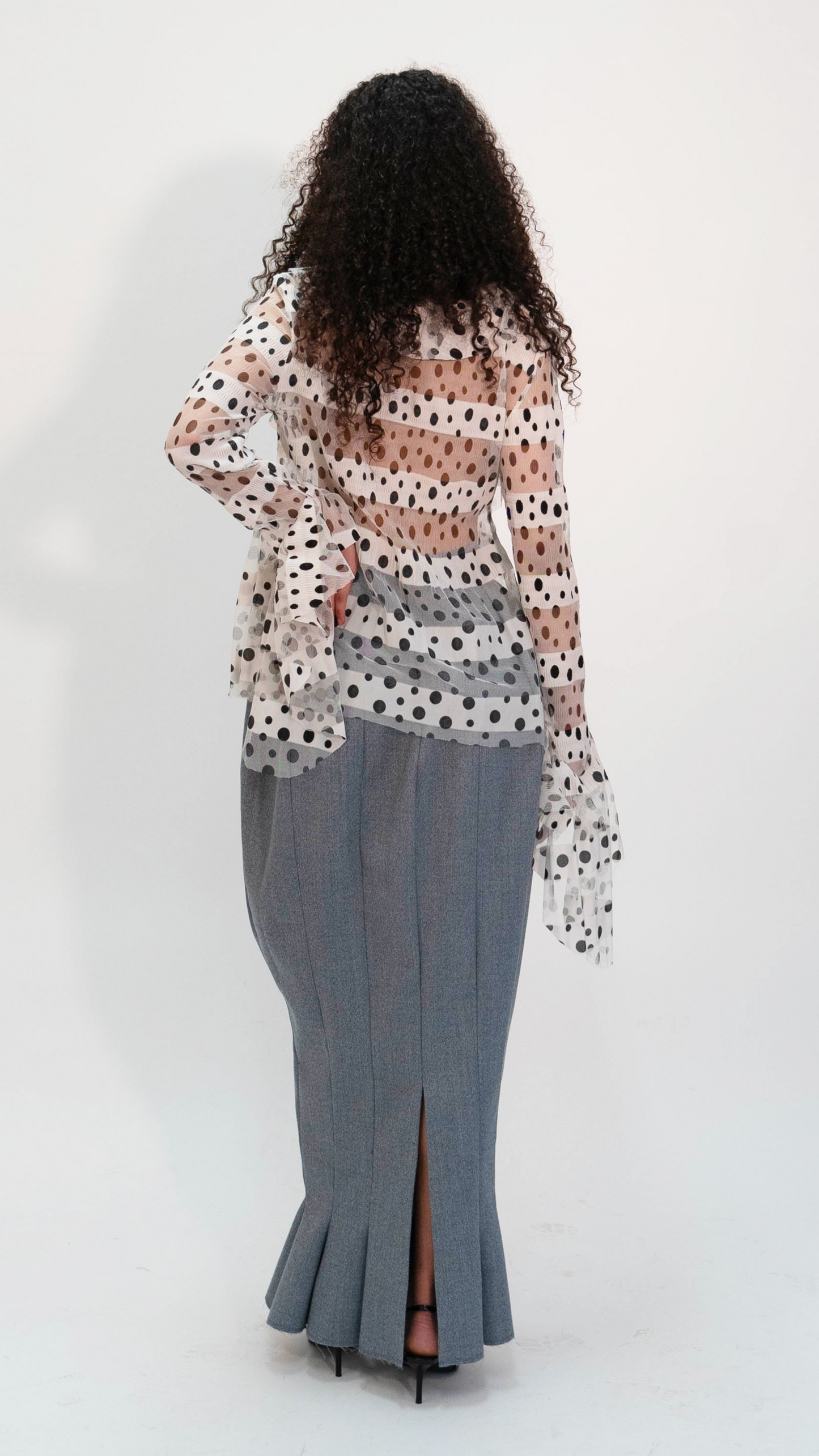 Blouse ample en tulle transparent